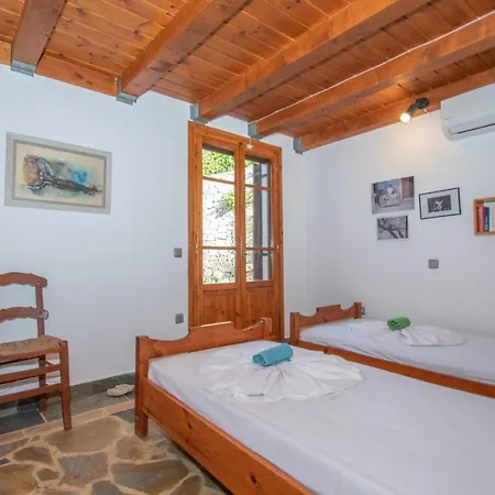 Holiday home Dora *