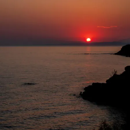 Dora Tatil Evi Tragaki