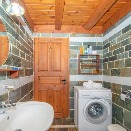 Tatil Evi Dora Tragaki